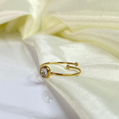 Ellie Solitaire 18K Ring