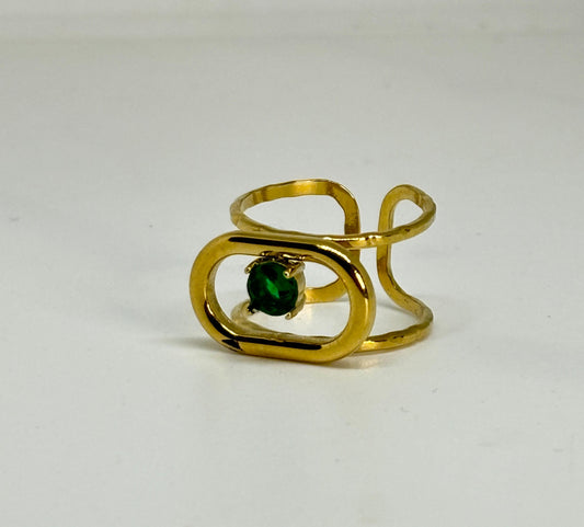 Glow Emerald Ring •