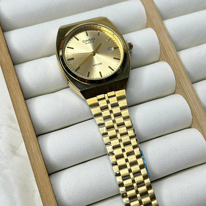 CS Round Watch Gold  (White dial)