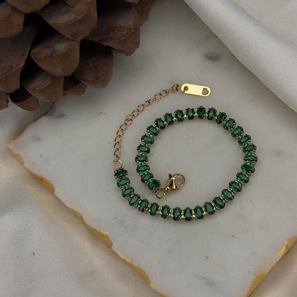 Elara Luxe Emerald Chain Bracelet
