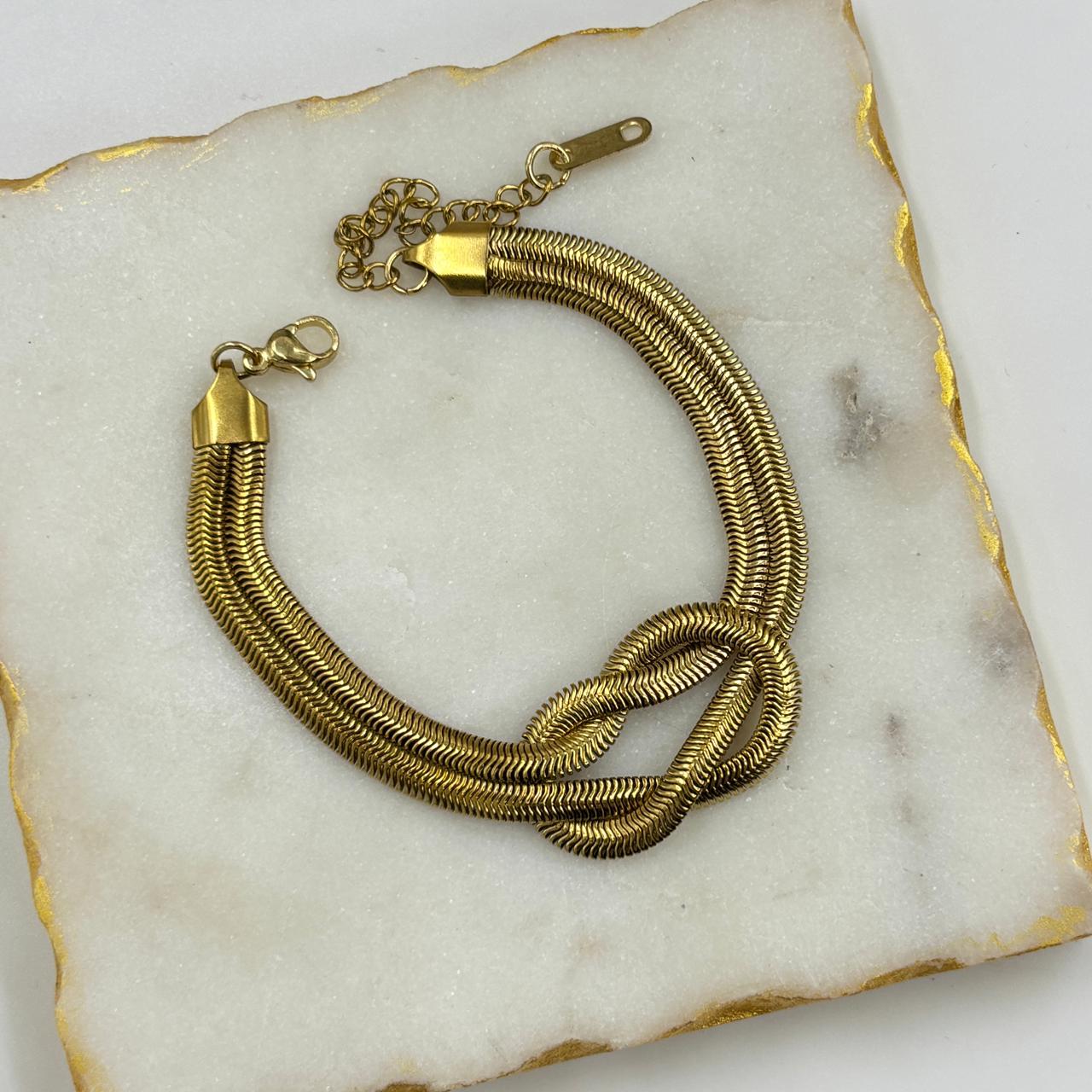 Chunky Knot Chain Bracelet