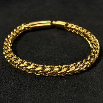 Yomin 18K Gold-Plated Titan Bracelet