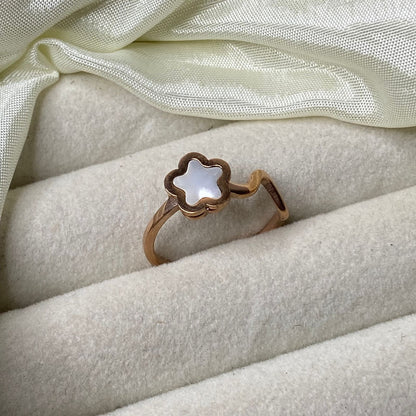 Flower White Classic Ring