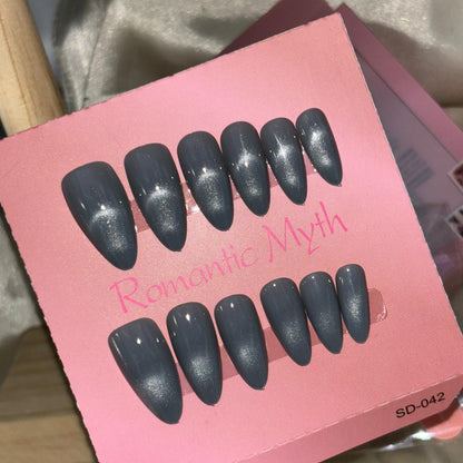 Cat Eye Nails 40