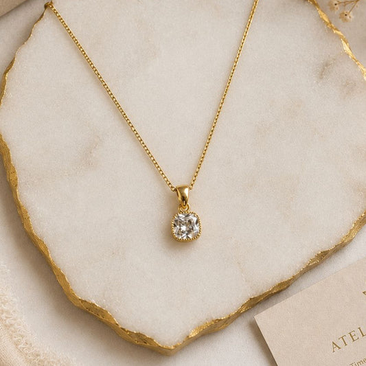 Dainty Mylo Necklace ( Gold )