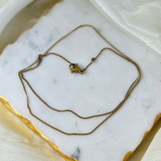 Minimalist Chain