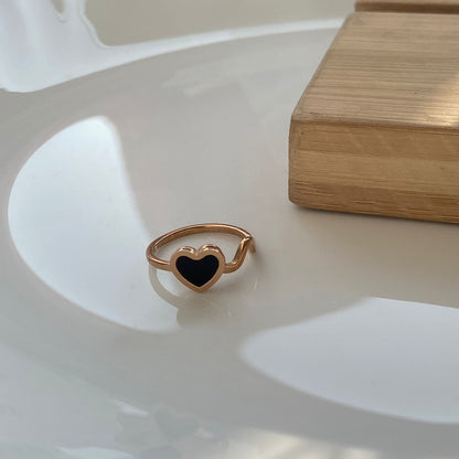 Black Heart Wave Ring