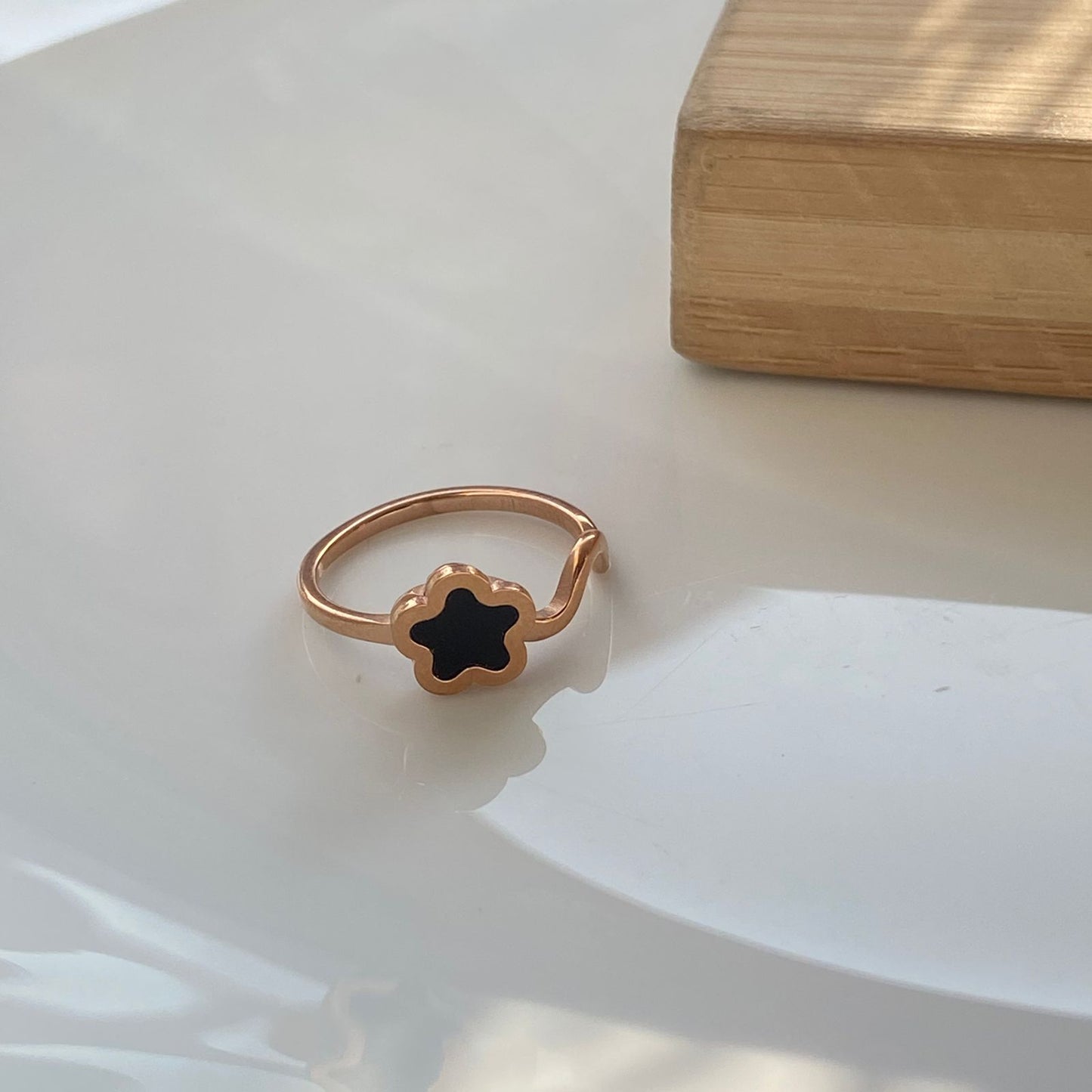 Black Flower Classic Ring