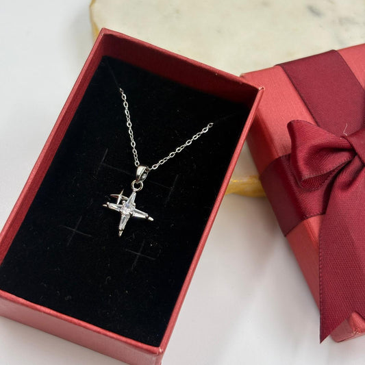 Dainty Flashy Necklace ( Silver)