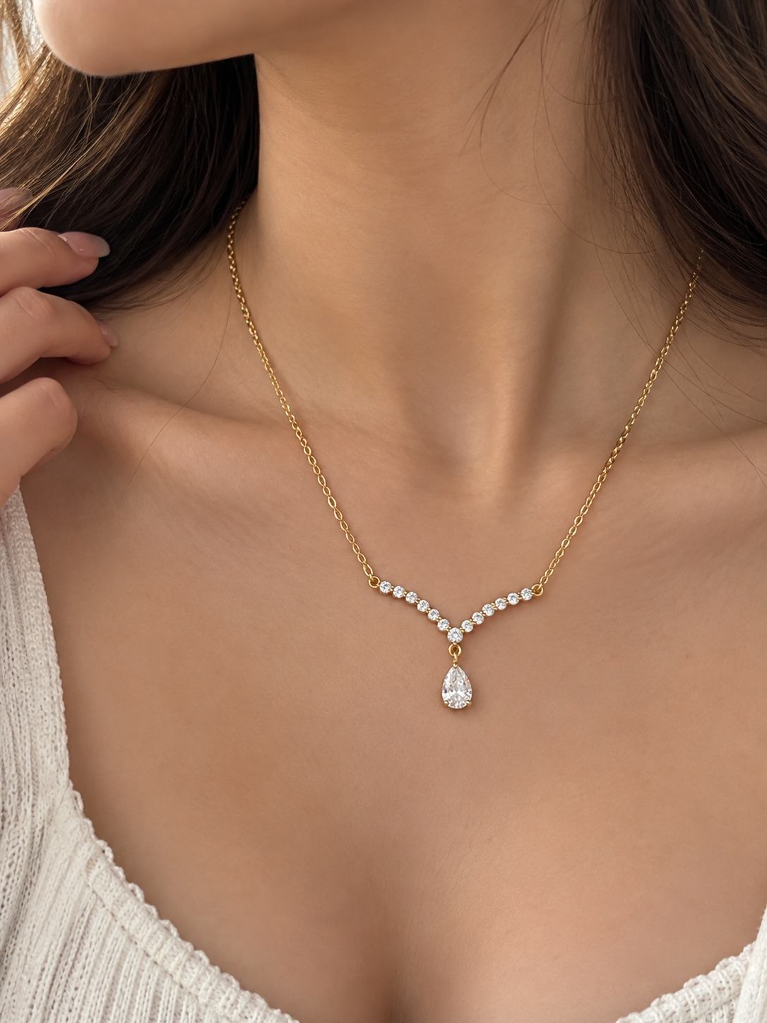 Velora Demi-Fine Necklace (Gold)