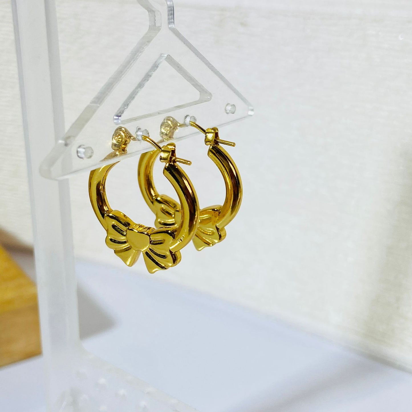 Bow Hoops