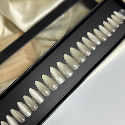 Ombré Cat Eye Nails 04