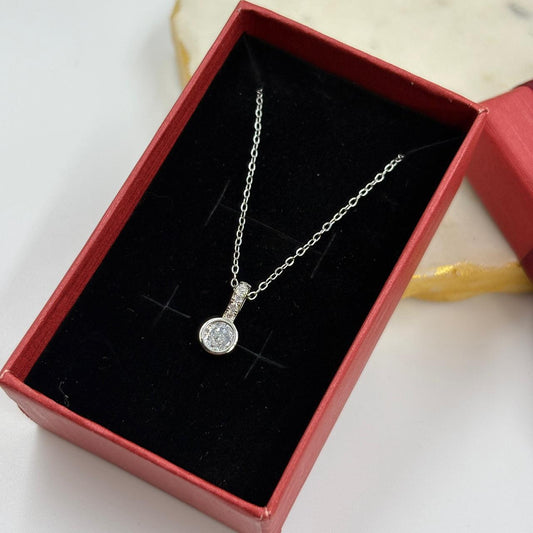Dainty Solitaire Necklace ( Silver)