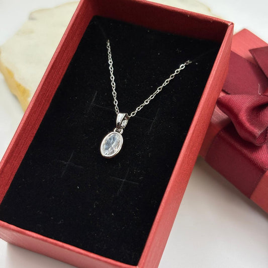 Dainty Oval Necklace ( Silver)