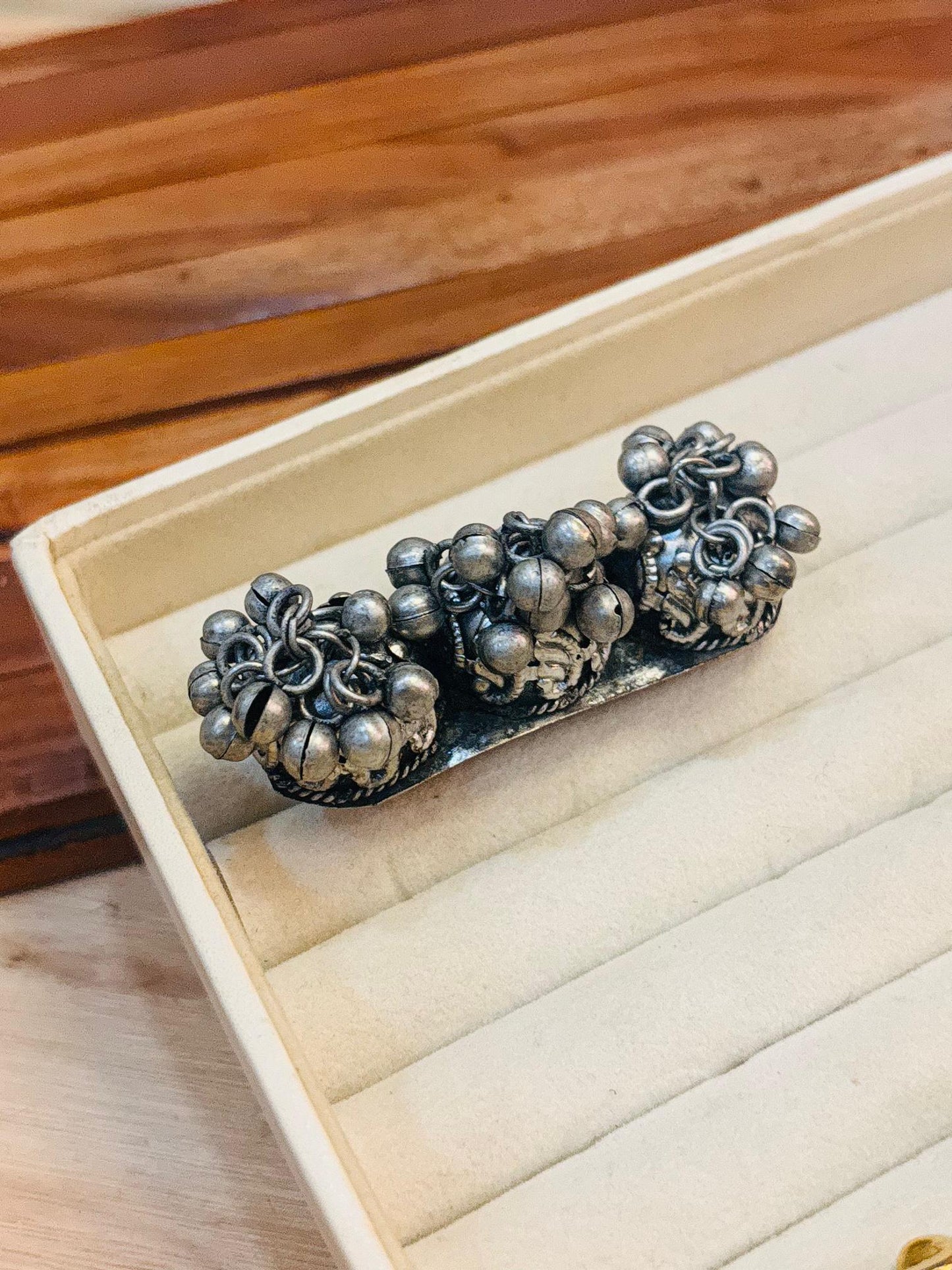 Ball 2 Fingers Ring