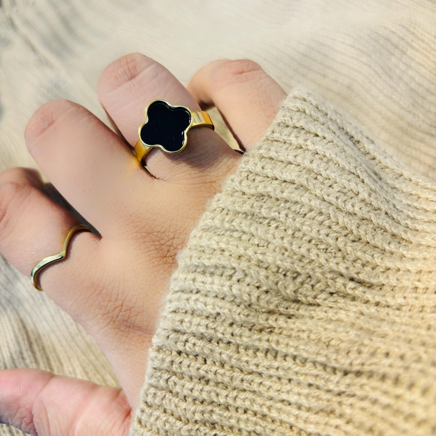 Unisex Clover Ring