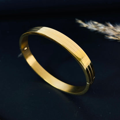 Hera 18K Cuff Men's Bracelet