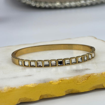 Flux Bracelet  (Small Size-2.2-2.4)