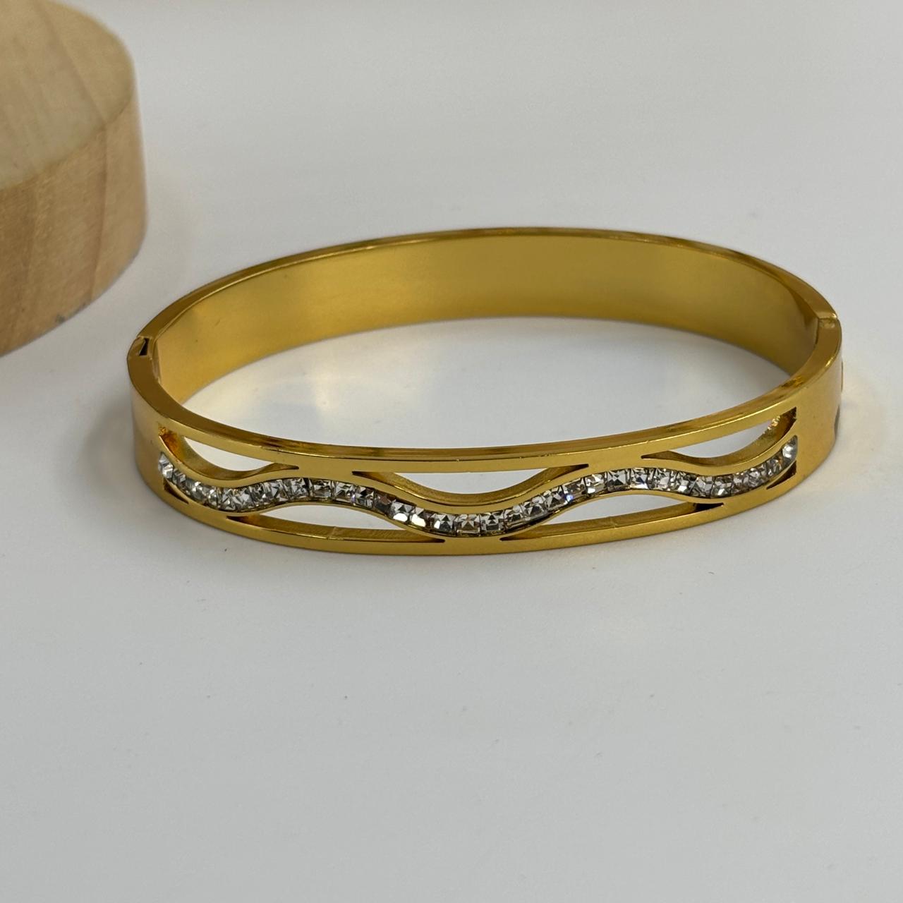 Rouge Wave Bracelet