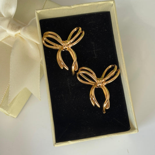 Thread Bow Earrings
