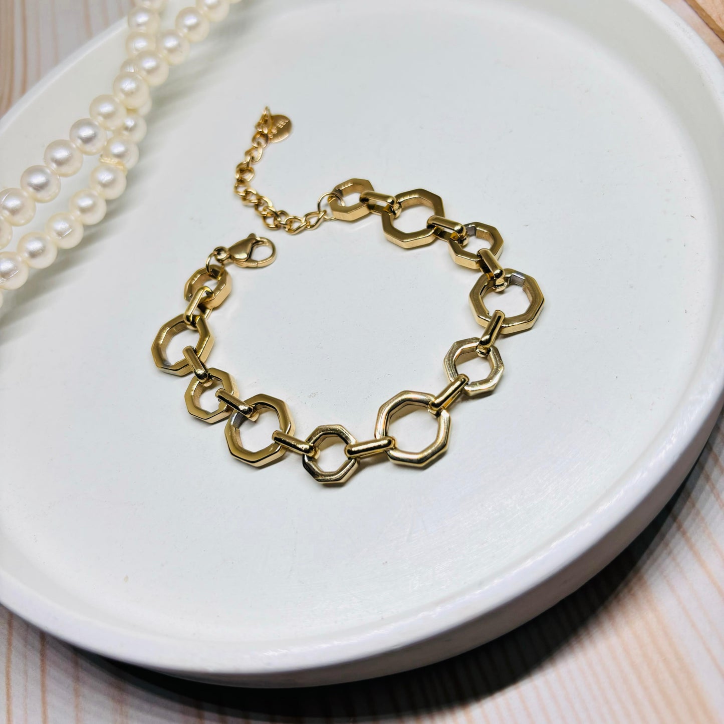 Hexa Linked Luxe Bracelet