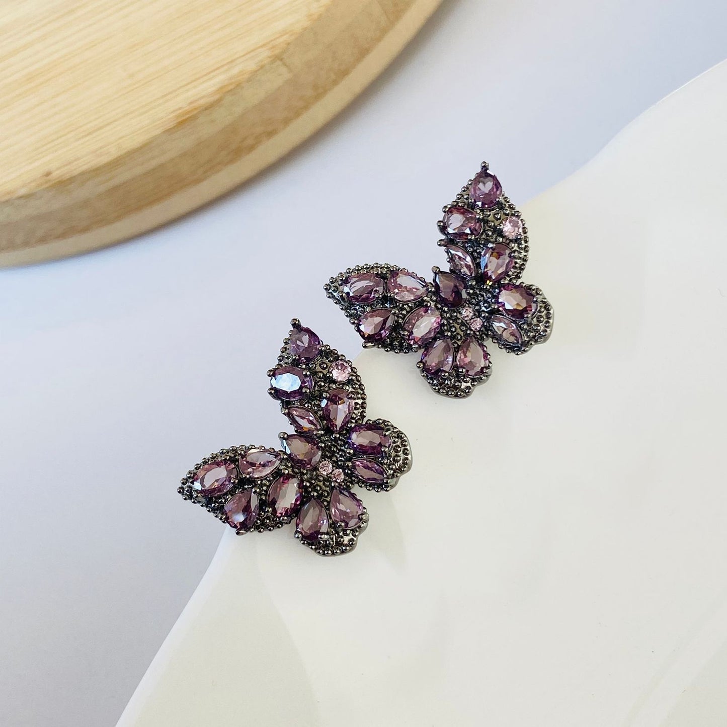 Glam Butterfly Earrings ( Lilac )