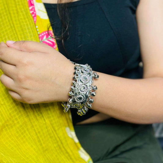 Chakli Openable Oxidise Bracelets