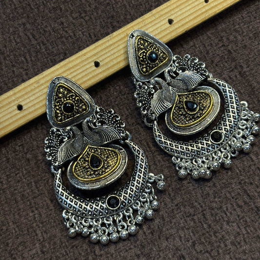Himadri Maharani Earrings Black