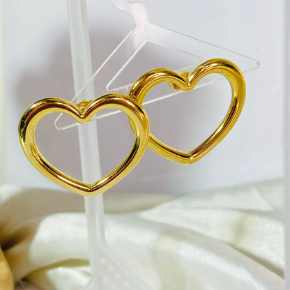 Twined Heart Earrings •