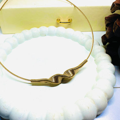 Luxe Wired 18K Choker