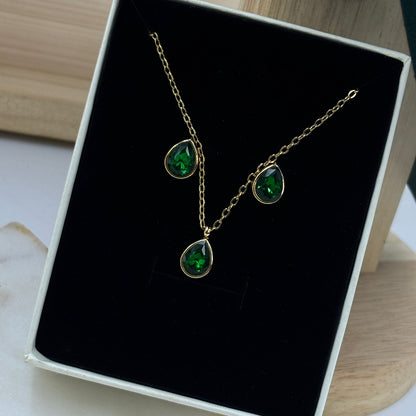 Drop Solitaire Jewellery Set ( Emerald )