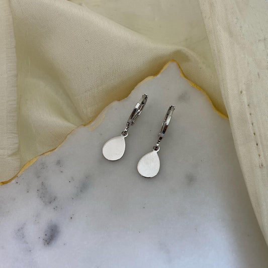 Drop Silver Huggies