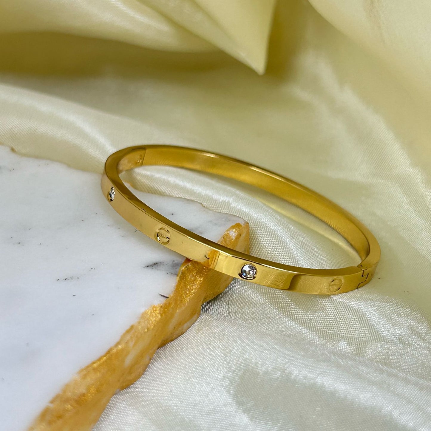 Minimal Cartier Bracelet ( Small - 2.2-2.4)