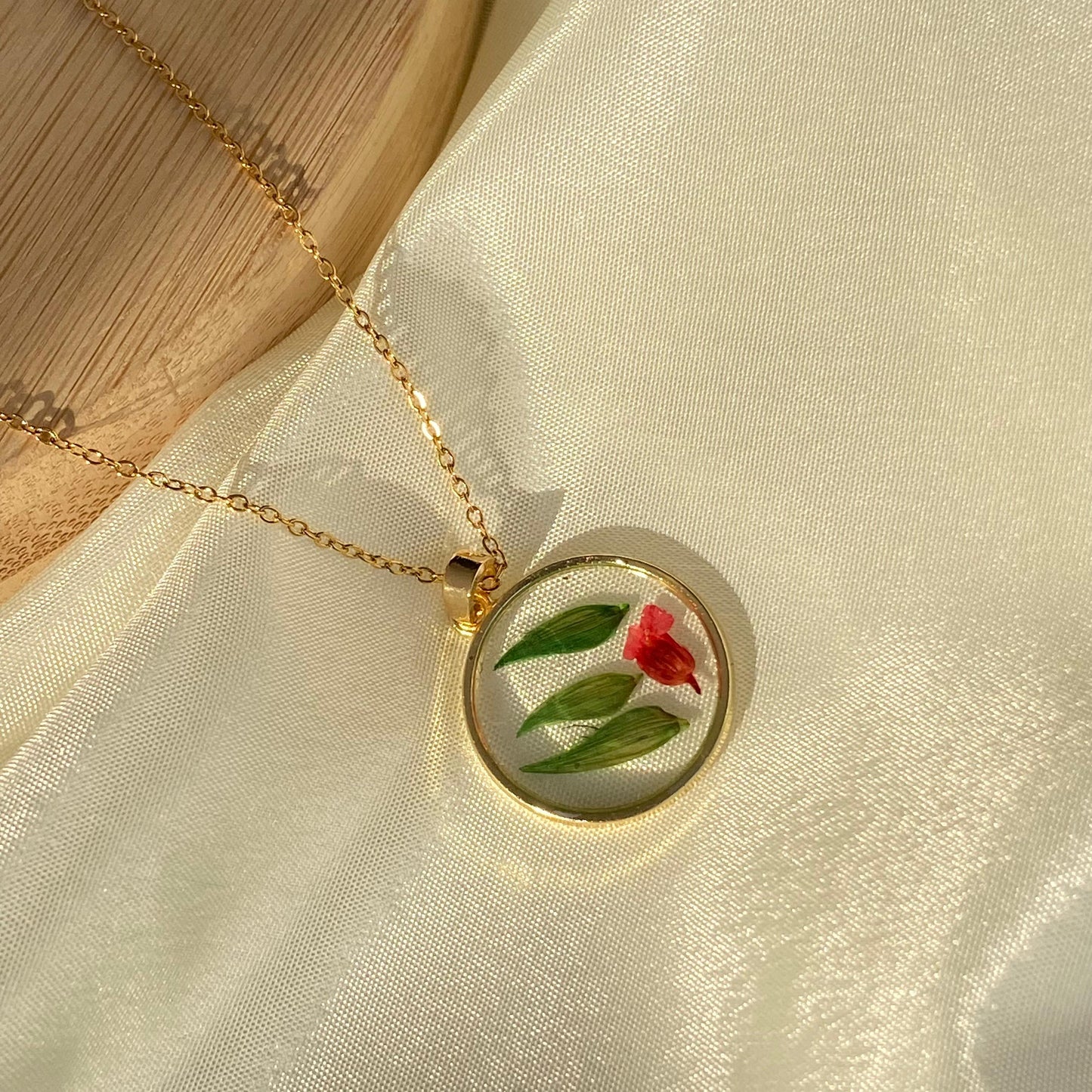 Calla Resin Necklace