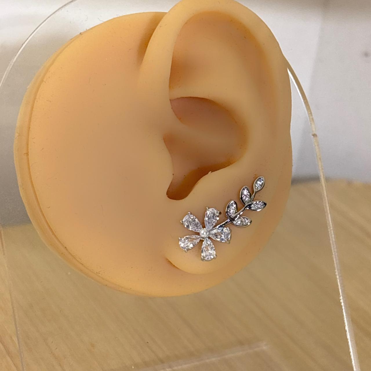 Flory Climber Silver Earrings