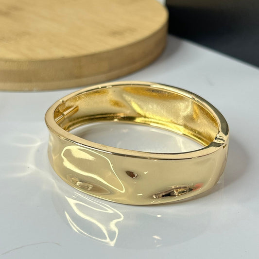 Creases Gold Bracelet