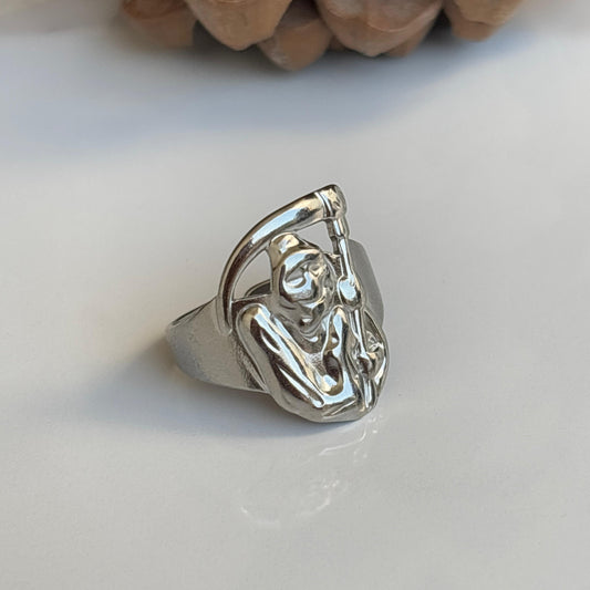 Axe Ring