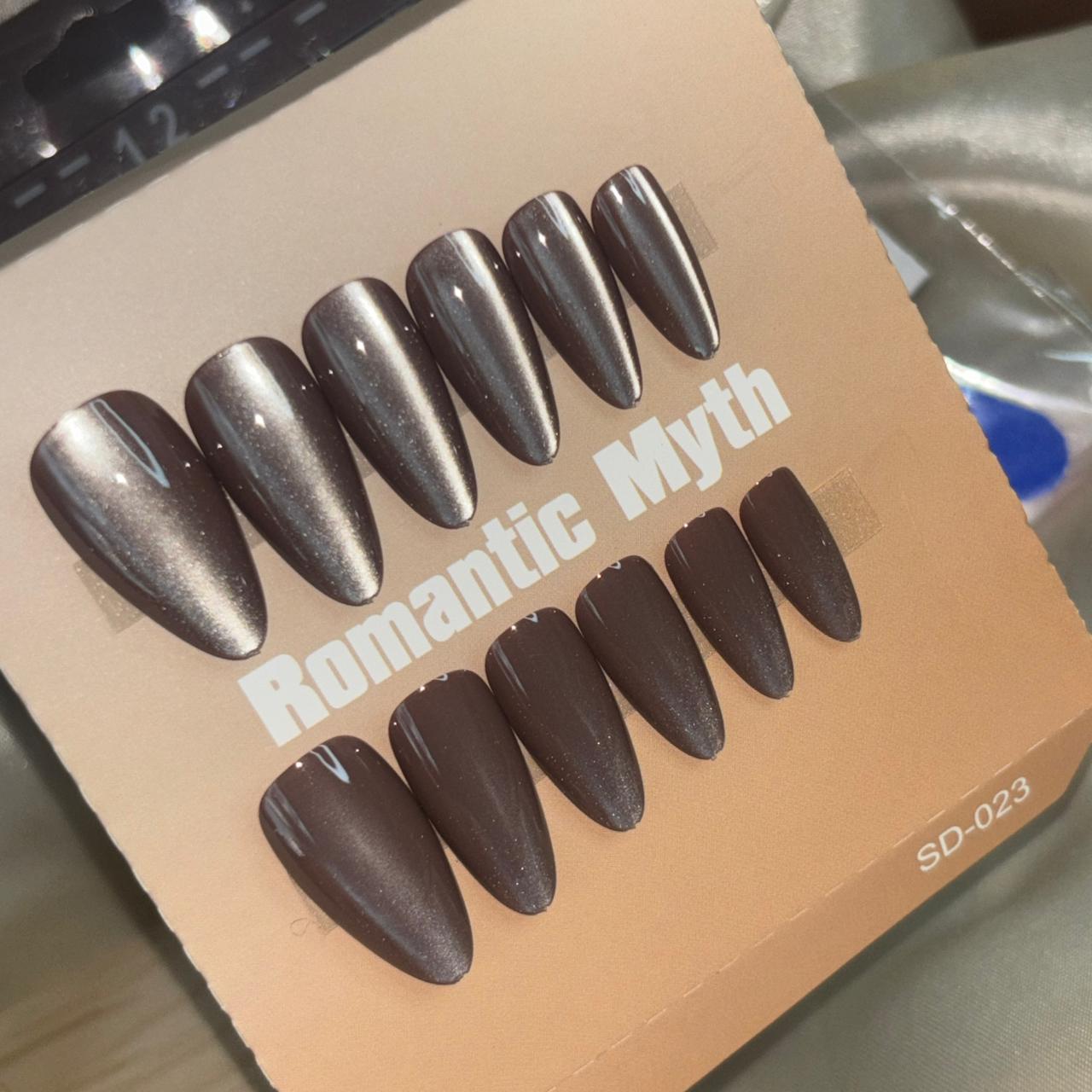 Cat Eye Nails 93