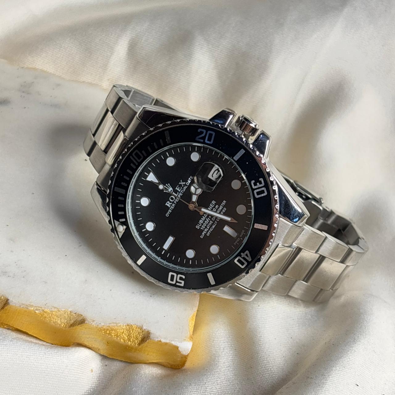 Ro-lex  Black Silver  Analog Watch