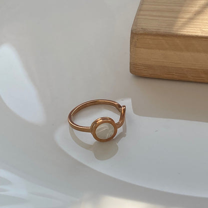 White Round Wave Classic Ring