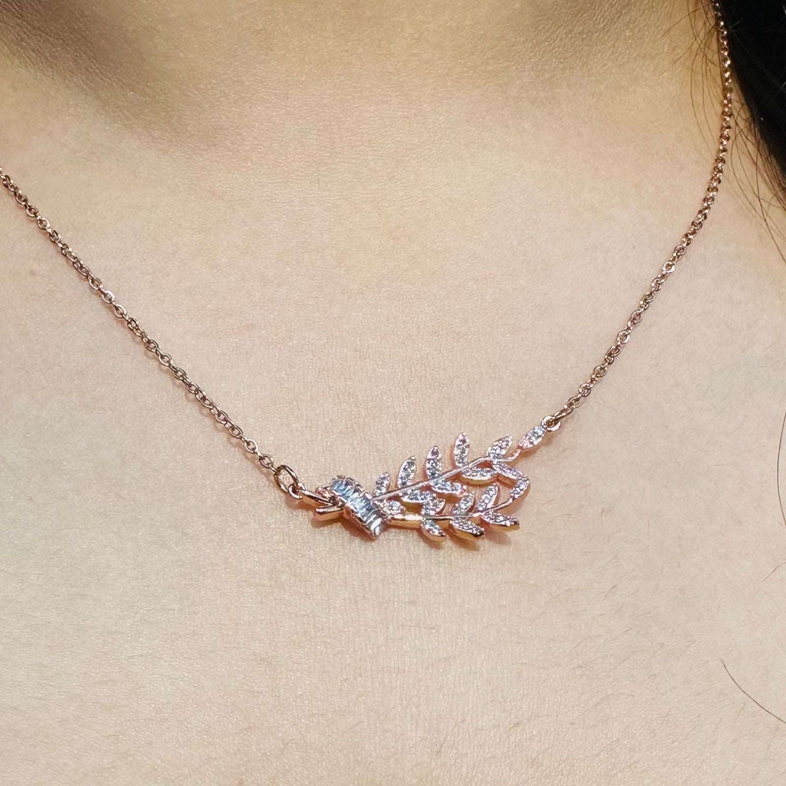 Leaf Knot Necklace