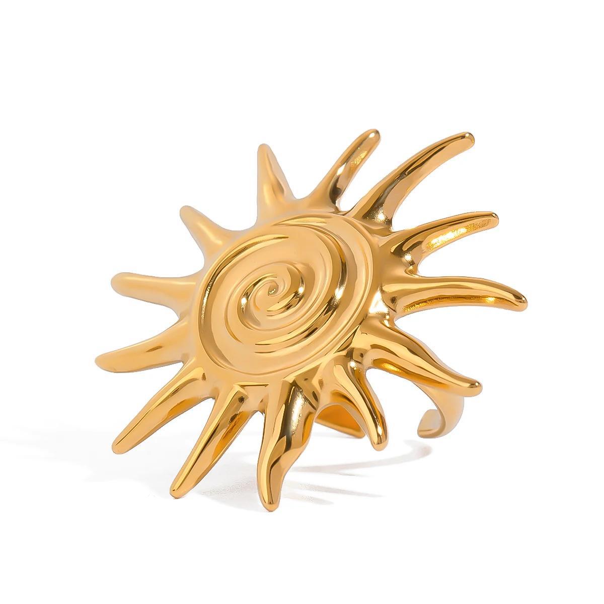 Sunrays 18K Luxe Ring