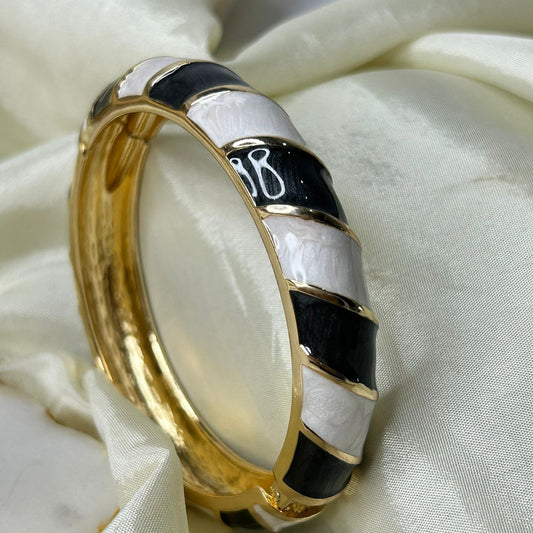 Noir Resin Bangles