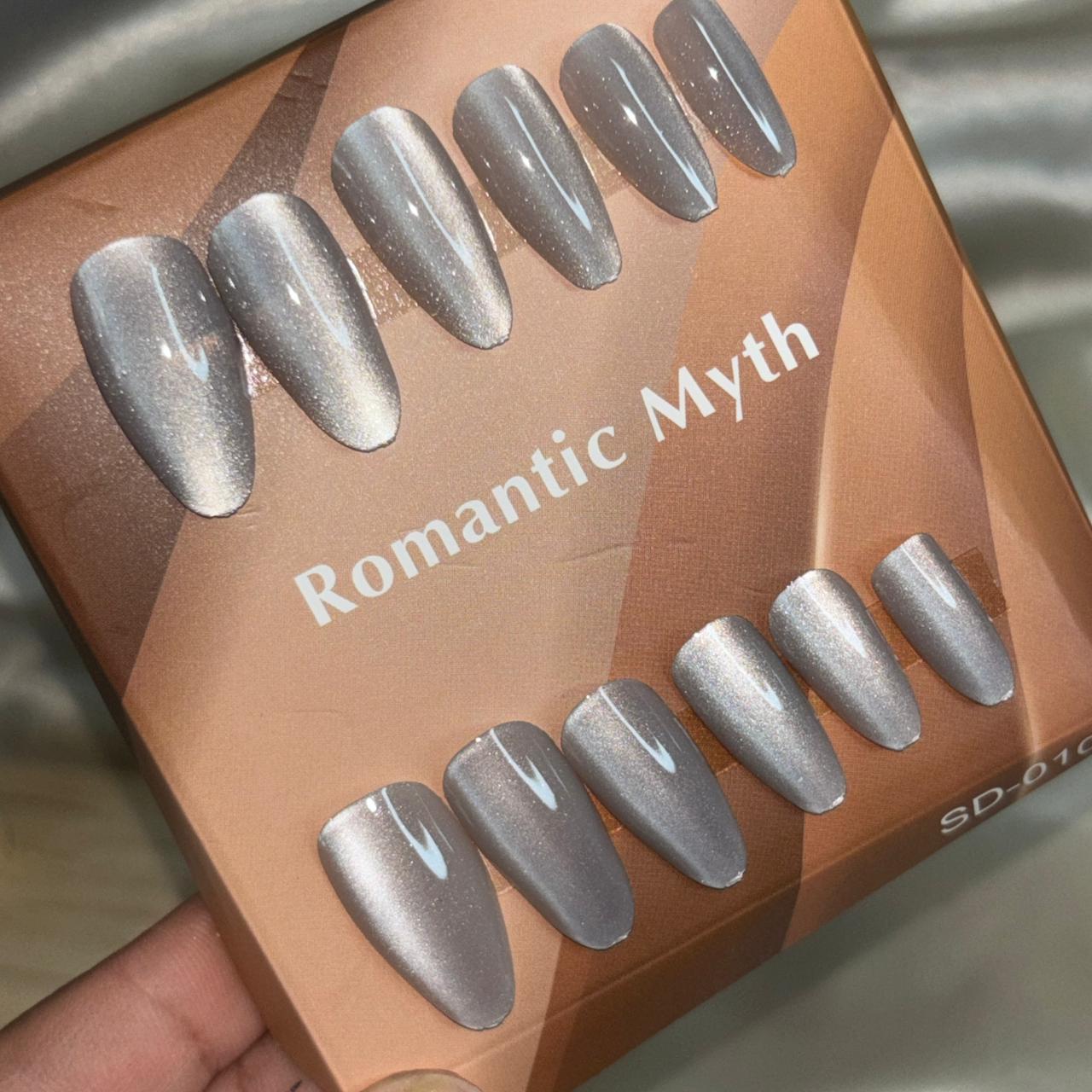 Cat Eye Nails 67