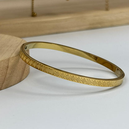 Minimal Grace Bracelet