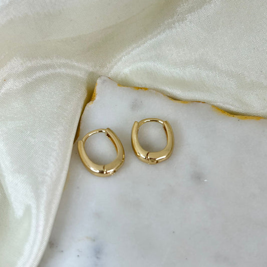 Soft Curve Gold Hoops (Micro)