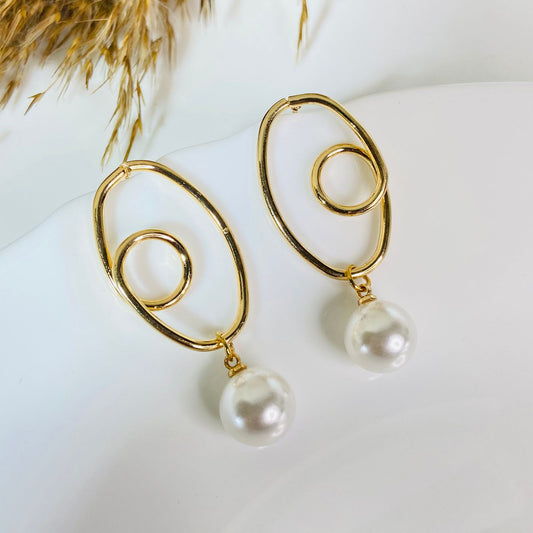 Lea Pearl Earrings