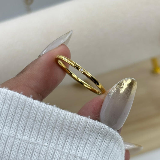Sleek Solitaire Band Ring