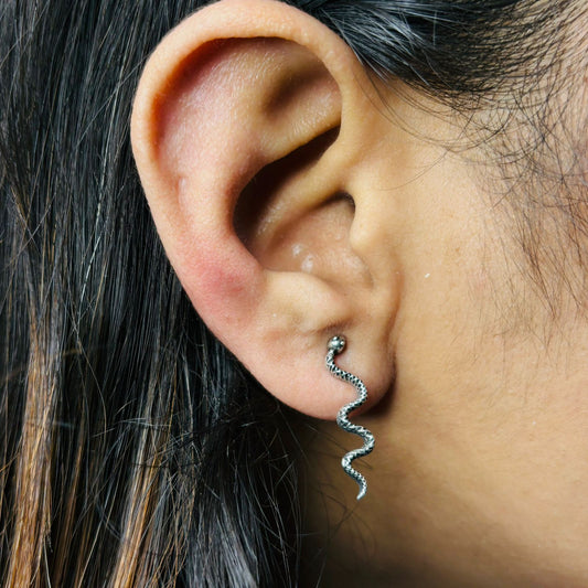 Snake Minimal Studs( Silver)