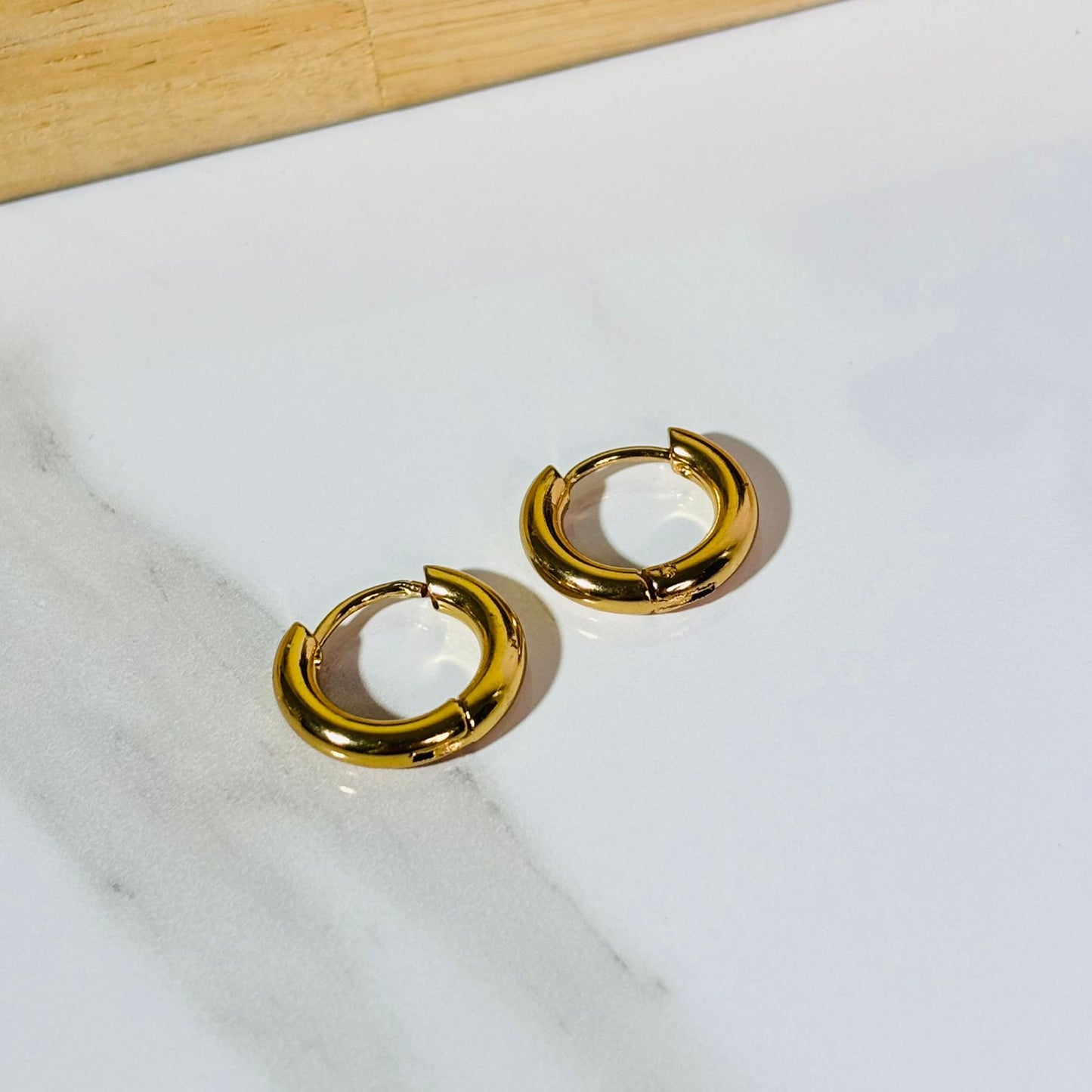 Clara Classic Hoops ( Medium)